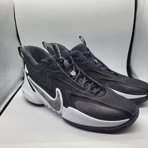 Nike Cosmic Unity 2 Black and Gray DH1537-003 Athletic Shoes